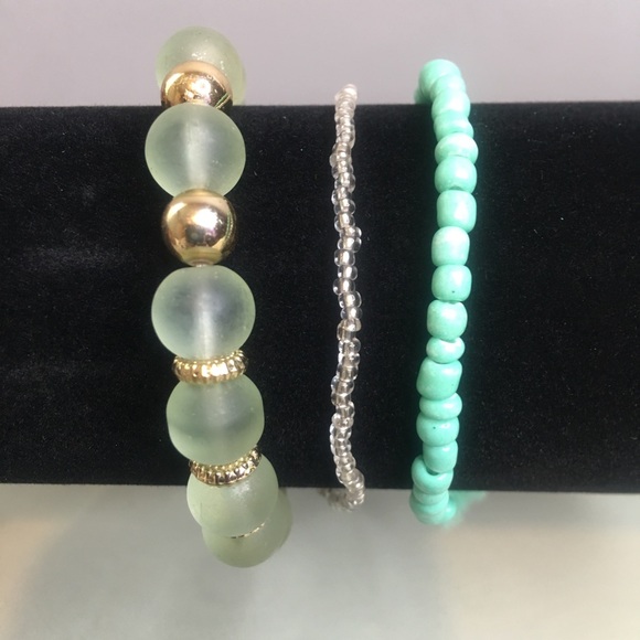 🆕💦Aqua 3 Beaded Bracelet Set💦 - Picture 3 of 5